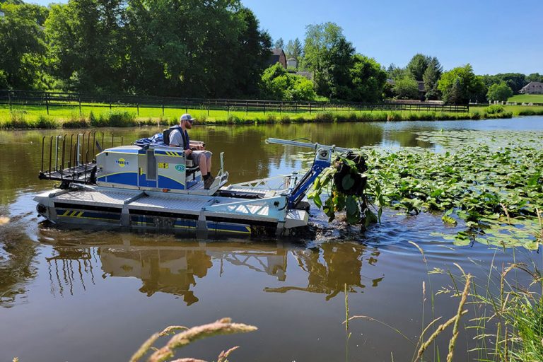 Hydraulic Vs. Mechanical Dredging: What's The Difference?