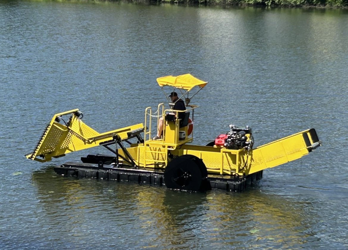 Small Harvester Image